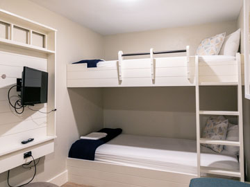 Family-friendly guest rooms with bunk beds for kids