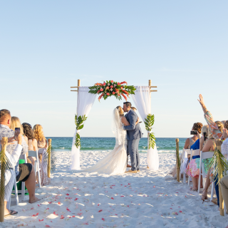 Wedding ceremonies at Hilton Sandestin Beach Golf Resort & Spa