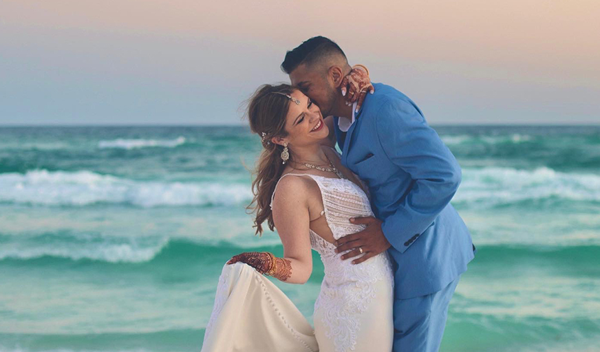 wedding couple on beach