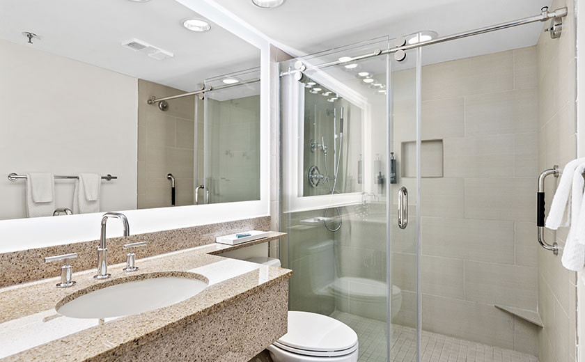 resort room bathroom