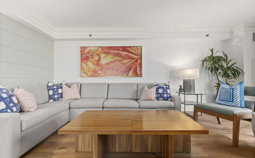 Living space in a Destin, Florida suite.