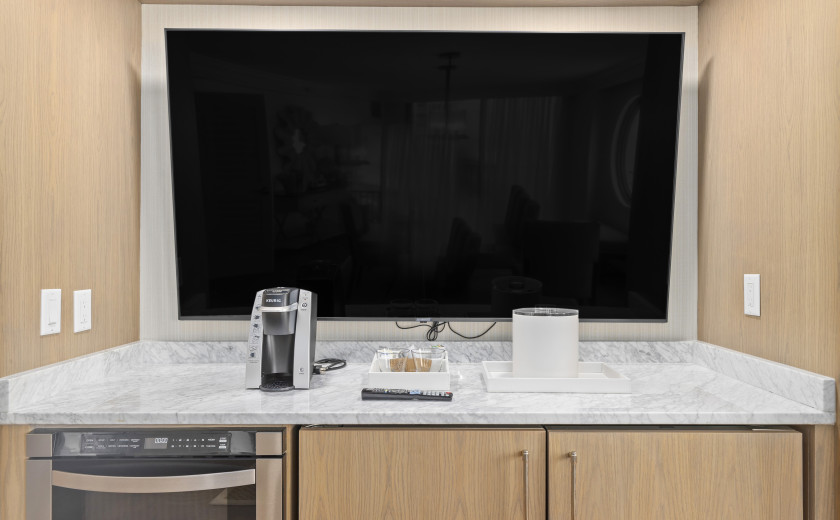Flat screen tv in a hotel room